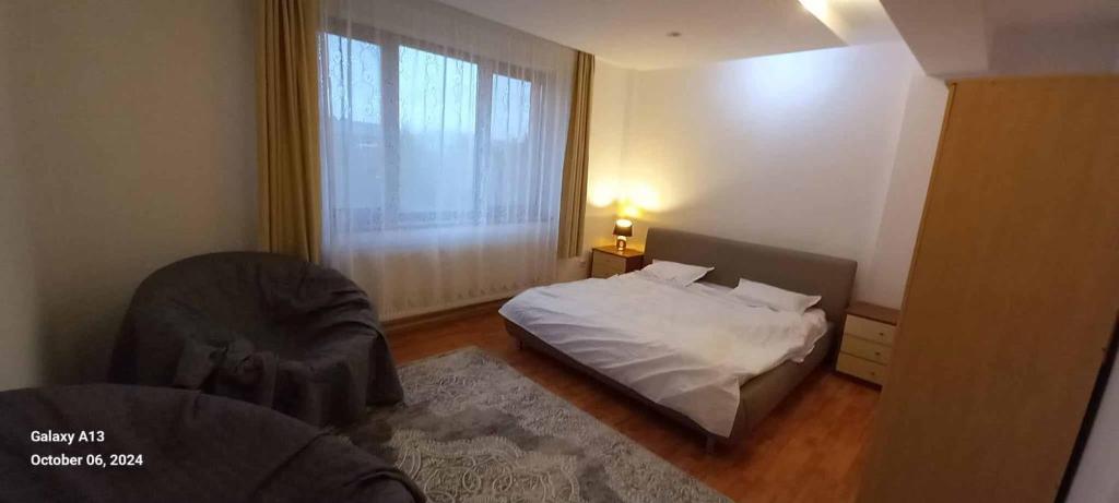 VillaWeb 9rooms - Long term business aparthotel 29 Euro per night per room, min 3months - Resim 37