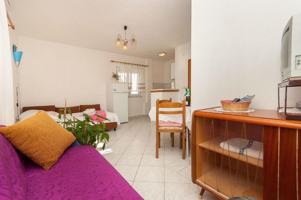 Kuchyňa alebo kuchynka v ubytovaní Apartments Franka
