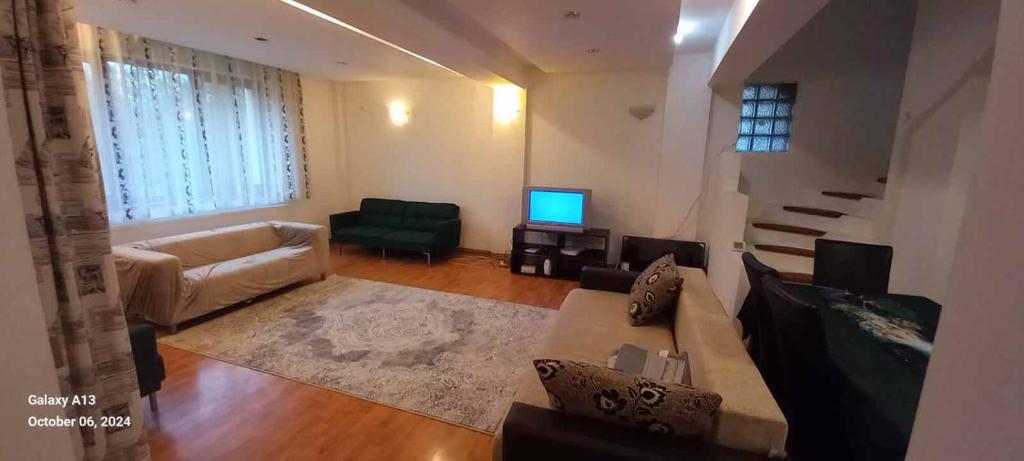 VillaWeb 9rooms - Long term business aparthotel 29 Euro per night per room, min 3months - Resim 40