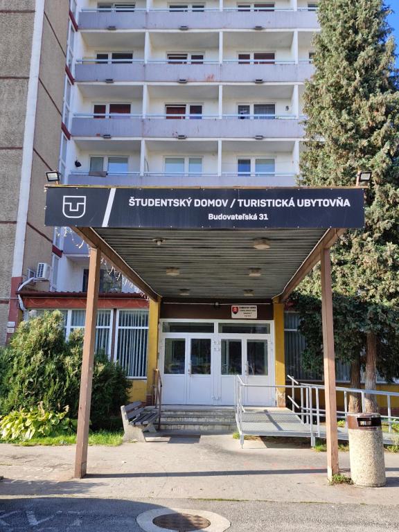 Budova, kde se penzion nachází