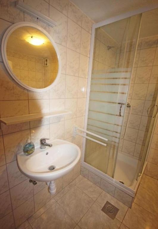 Łazienka w obiekcie Apartments Andrija
