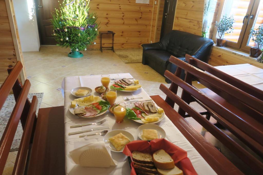 Jedlo vo vidieckom dome alebo blízkom okolí