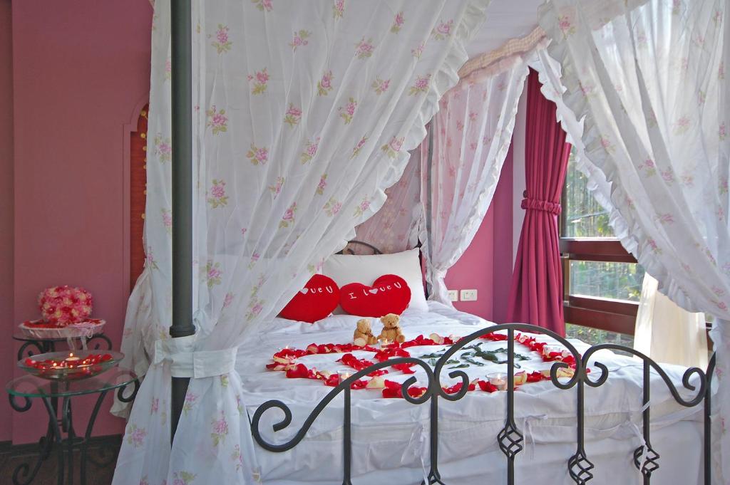 Full House Homestay - Luxe Tweepersoonskamer Met Spa -bad
