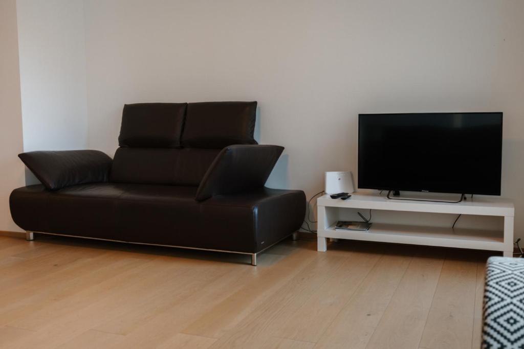 TV a/nebo společenská místnost v ubytování FAIRien from home