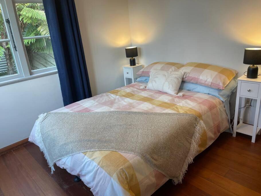 Watts, A Cosy Escape - Resim 14