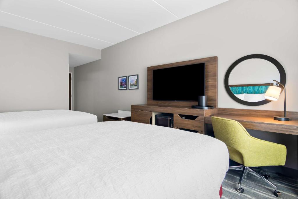Hampton Inn & Suites Chicago Medical District Uic photo