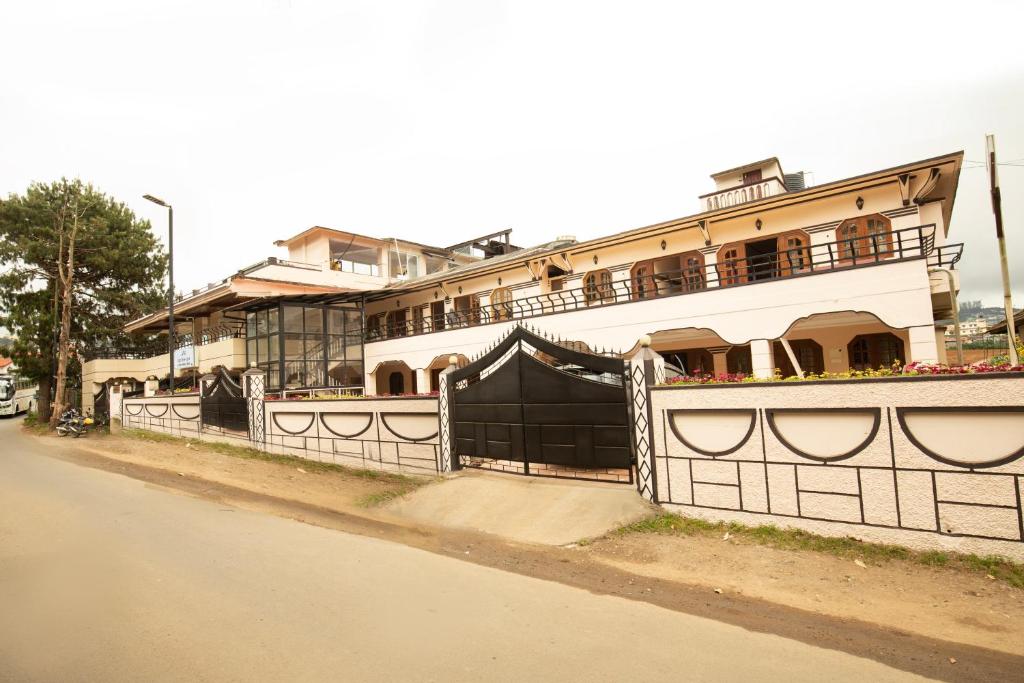 Gallery image of Lazo Silver Lake , Ooty in Ooty