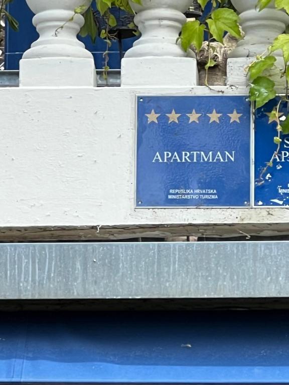 Certifikát, hodnocení, plakát nebo jiný dokument vystavený v ubytování Pavi apartments Vila Amalia