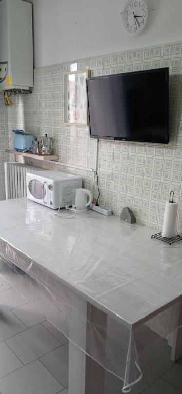 A kitchen or kitchenette at Sara