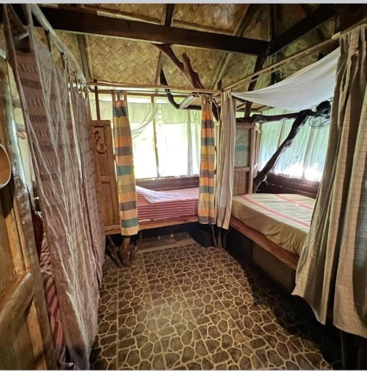 Banahaw Circle Nature Retreat - Chambre Familiale Avec Salle De Bain Partagée