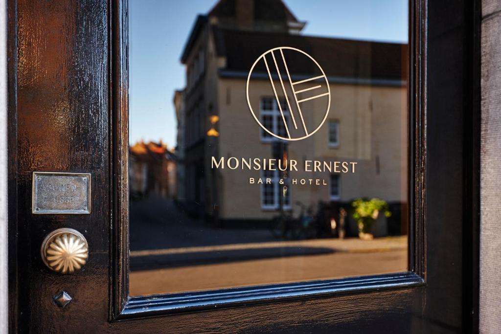 Certifikát, hodnocení, plakát nebo jiný dokument vystavený v ubytování Hotel Monsieur Ernest