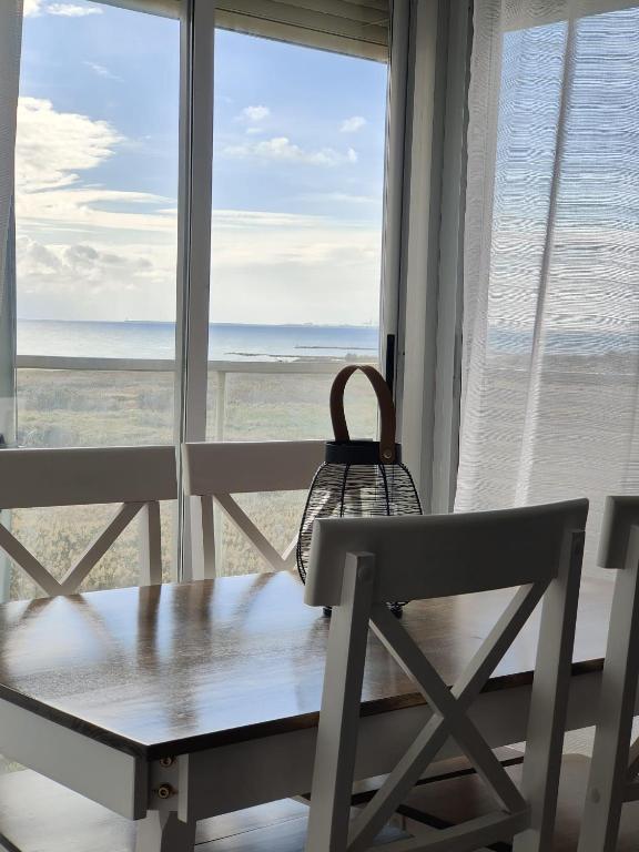 Precioso apartamento residencial con vistas al mar - Housity