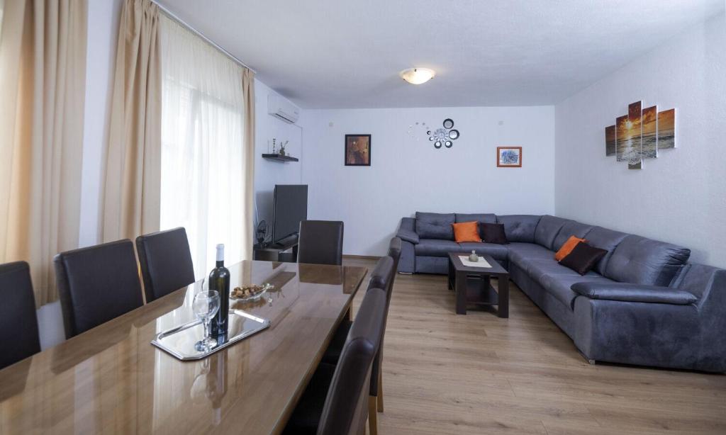 Posedenie v ubytovaní Apartment Big