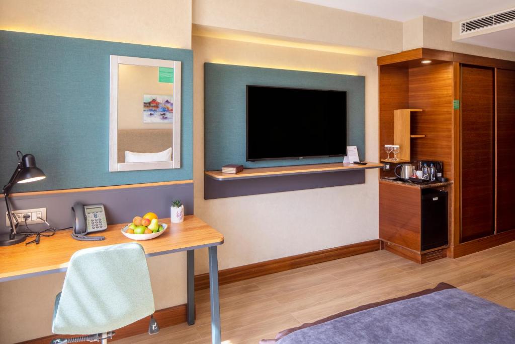 Holiday Inn Sisli by IHG - Deluxe Kamer Met Kingsize Bed - Niet-Rokers