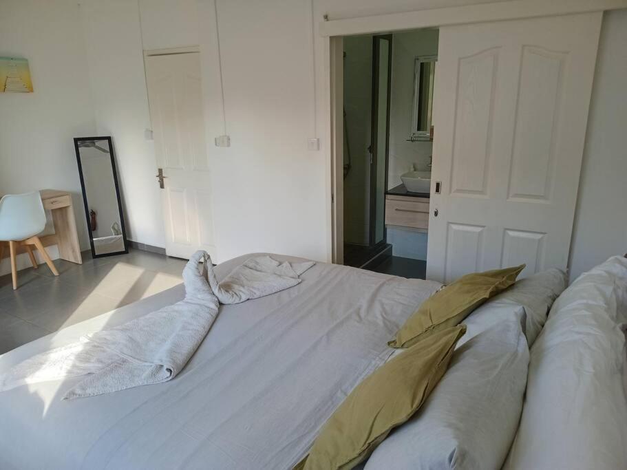 Postel nebo postele na pokoji v ubytování Villa Paradis à 100m de la plage
