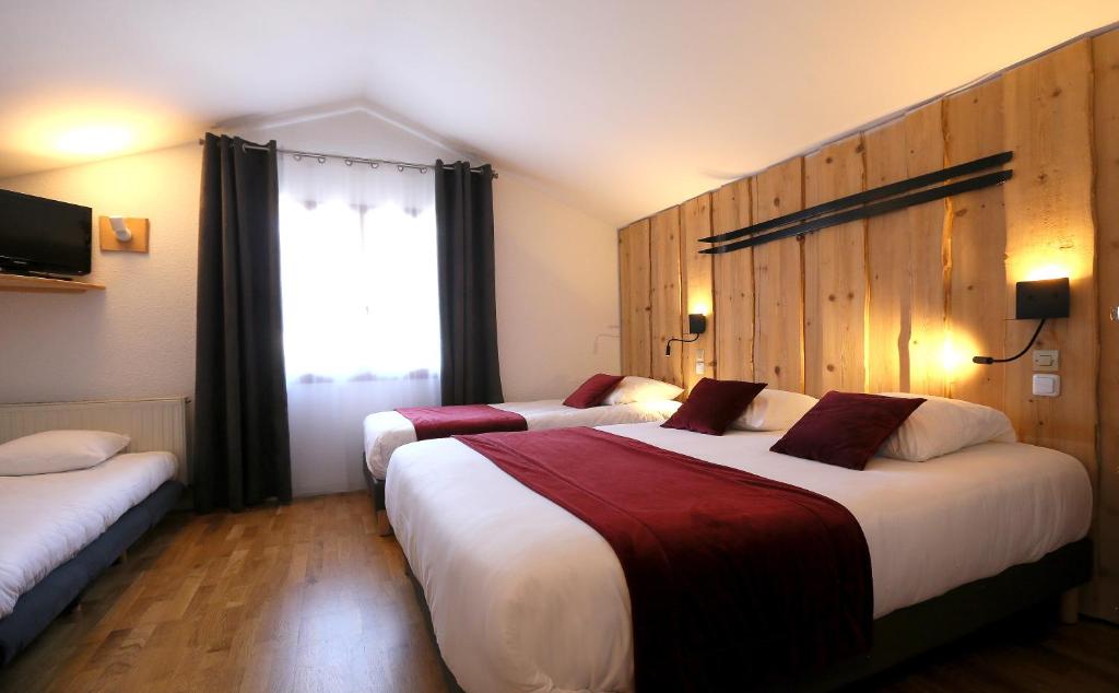 Hôtel Restaurant La Buffe - Vierbettzimmer