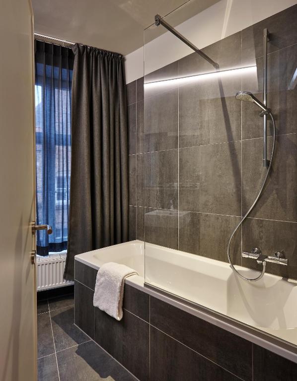 Koupelna v ubytování Hotel Monsieur Ernest