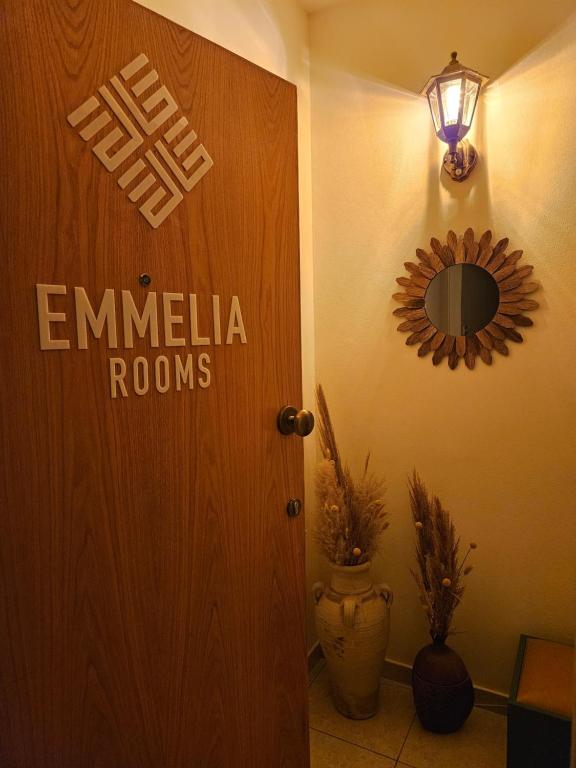 Certifikát, hodnocení, plakát nebo jiný dokument vystavený v ubytování ROOMS by Emmelia Group