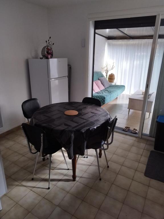Kuchyňa alebo kuchynka v ubytovaní Zenatitude