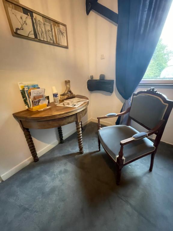 Posedenie v ubytovaní Chambres d'Hôtes de la forge