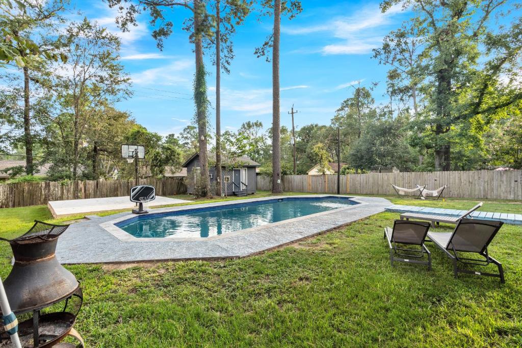Bazén v ubytování Tranquil Escape with pool and casita. Pet ok. Spring TX nebo v jeho okolí