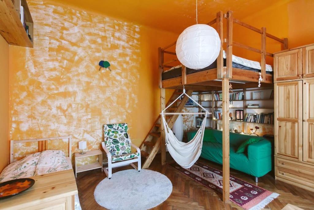 Ping Pong Apartment 1082 Budapest, 45 Baross utca kép - 1