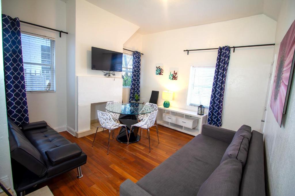 Hispaniola Apartments Part of the Oasis Casita Collection - Two-Bedroom Apartment