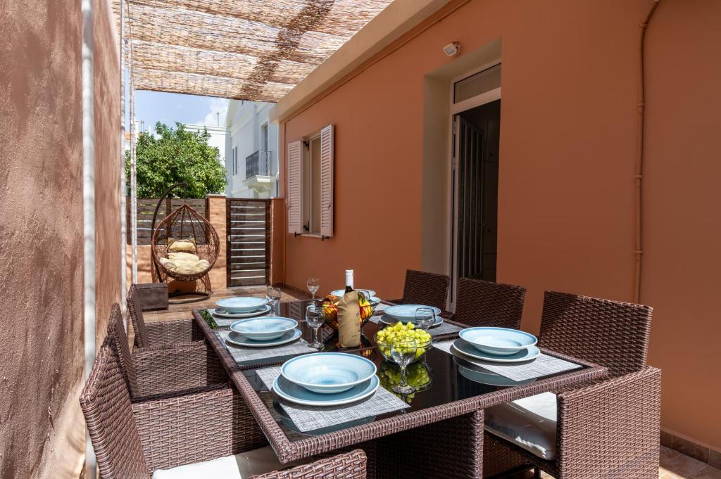 A seating area at Casa Centrale ad Argostoli!