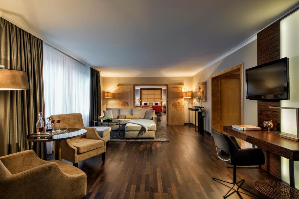Hotel Palace Berlin - Senior Suite With Free Club Lounge Access