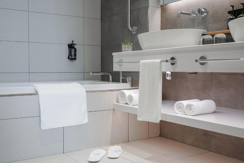 Holiday Inn Dubai Business Bay by IHG - Resim 32