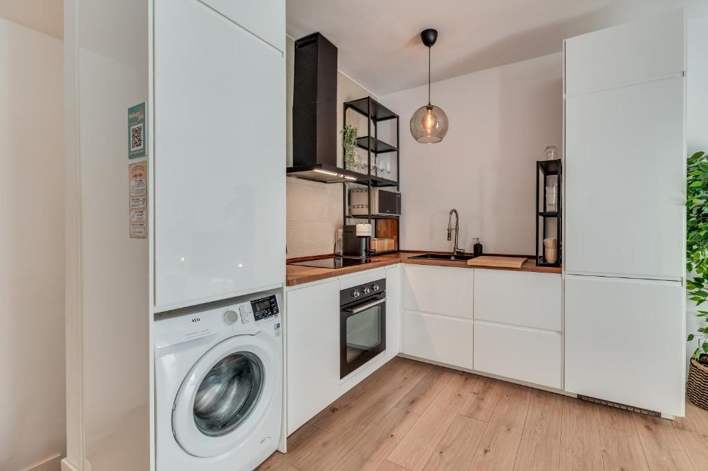 Kuchyňa alebo kuchynka v ubytovaní Urban Chic Loft Malaga City Center