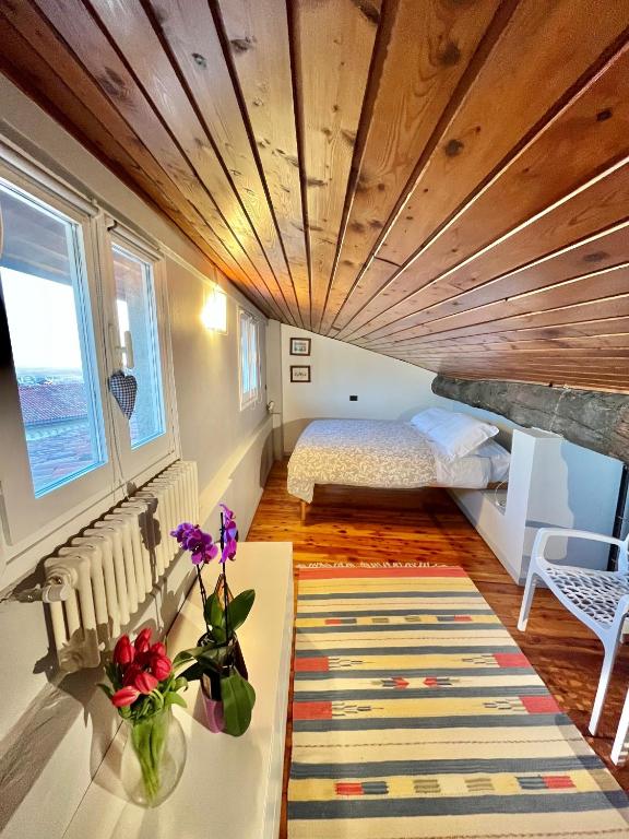 A bed or beds in a room at Casa Vacanze Funicolare