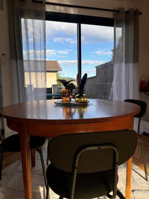 Fotografie z fotogalerie ubytování maison individuelle avec jardin terrasse proche Lyon croix rousse v destinaci Caluire-et-Cuire