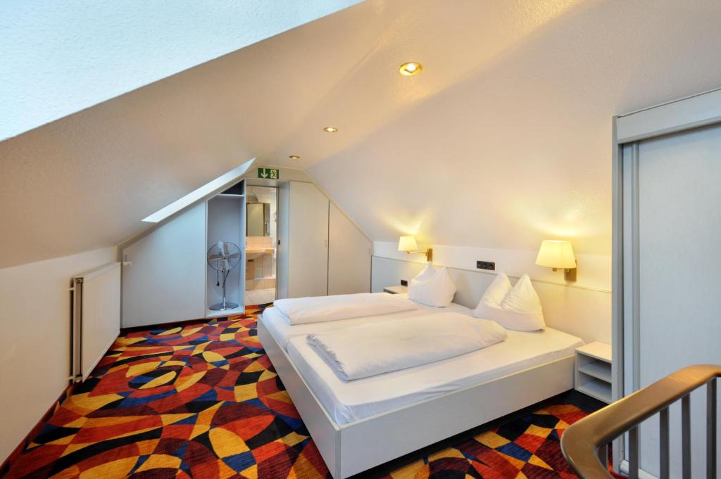 Bellevue Hotel - Resim 11