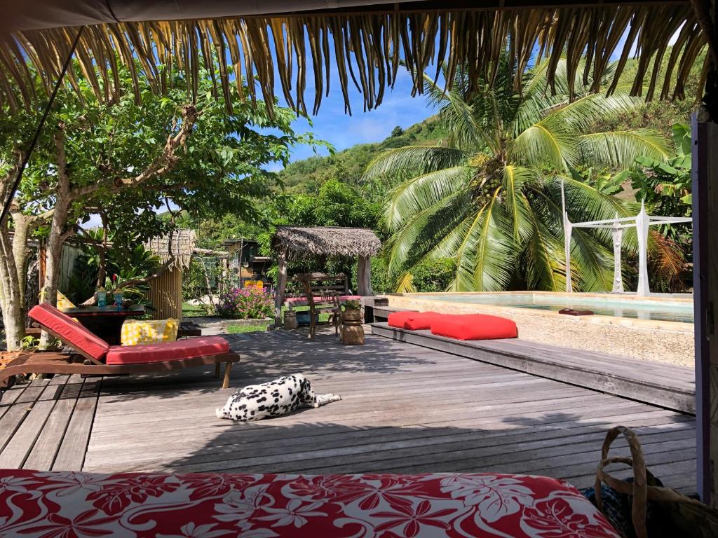 Polynesian Bungalow SEASHEL private bath, clim et piscine partagée - photo 5 - Moorea, Polynésie