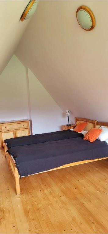 Posteľ alebo postele v izbe v ubytovaní Apartament Antonio