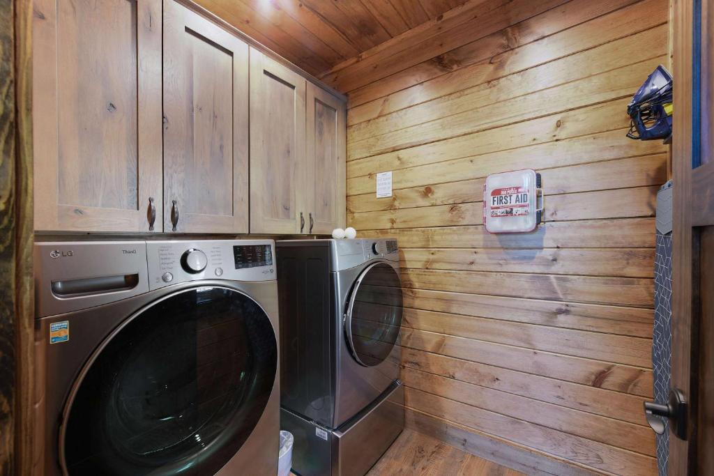 Gallery image ng New Luxury Lodge - Gatlinburg - Mountain View! sa Gatlinburg
