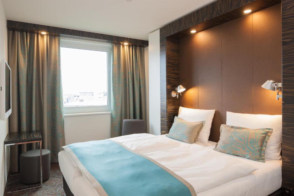 Motel One Berlin-Tiergarten - Resim 35