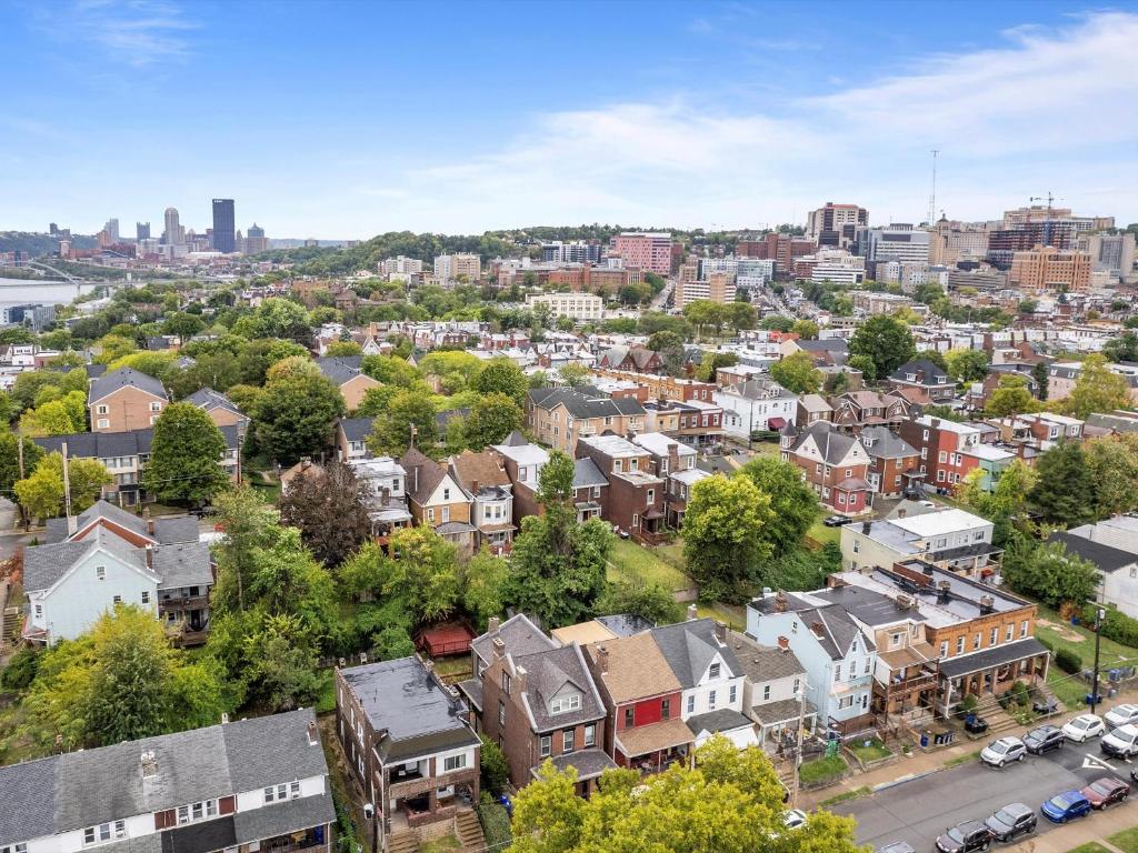 Nespecifikovaný výhled na destinaci Pittsburgh nebo výhled na město při pohledu z ubytování v soukromí