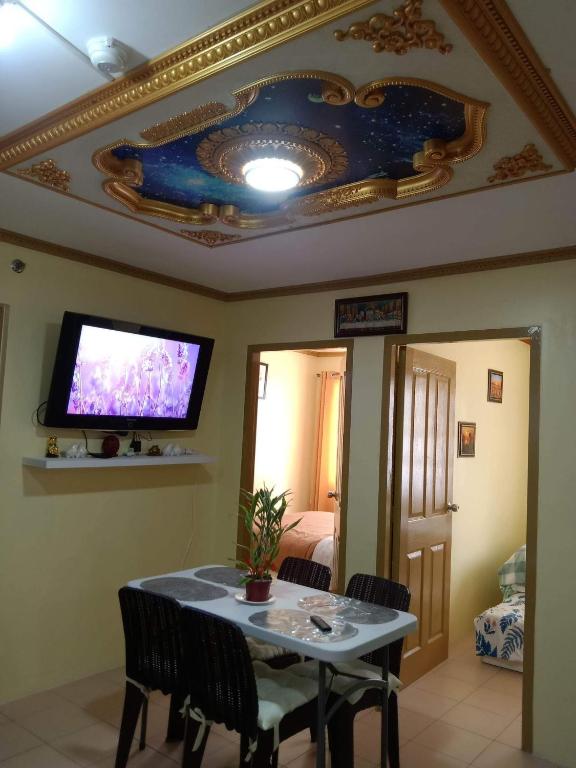 TV a/nebo společenská místnost v ubytování 2bdr condo rental furnished, w parking wifi free use pool