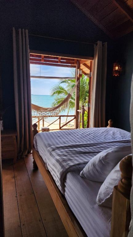 Castaway Beach Bungalows - 9