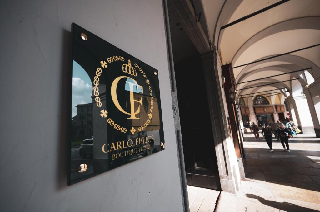 Certifikát, hodnocení, plakát nebo jiný dokument vystavený v ubytování Carlo Felice Boutique Hotel