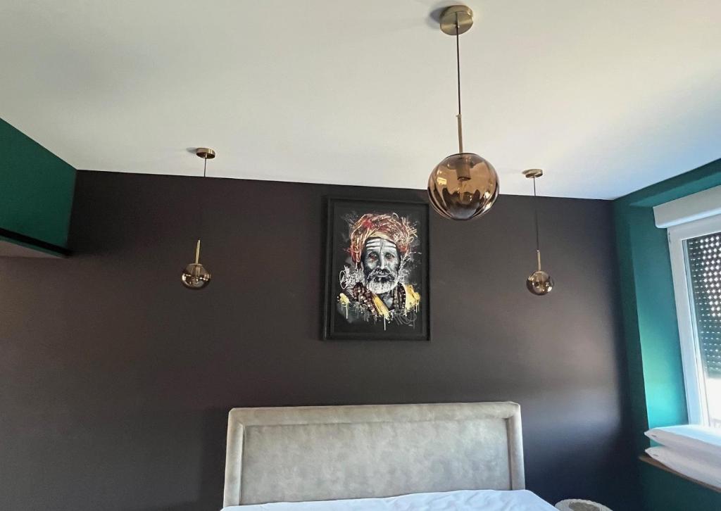 Aux Deux Tours - Deluxe King Room