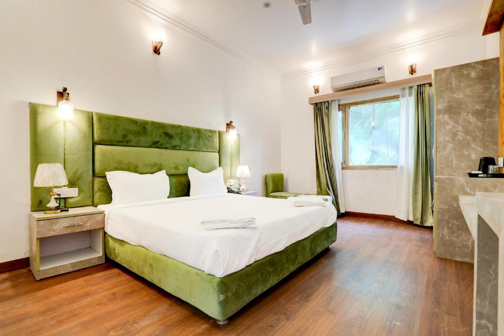 Staybook The Rudveda Resort Jim Corbett - Deluxe King Suite