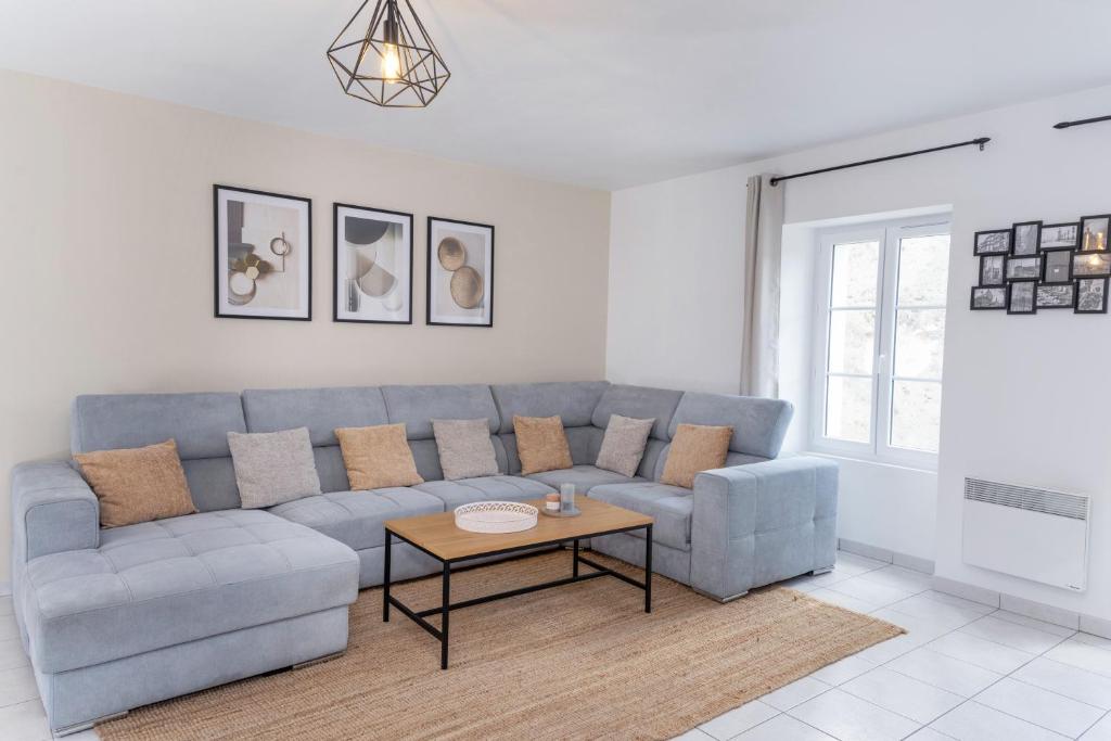 Photo de la galerie de l'établissement Maison avec grand jardin, la Celle-sur-Morin, à La Celle-sur-Morin