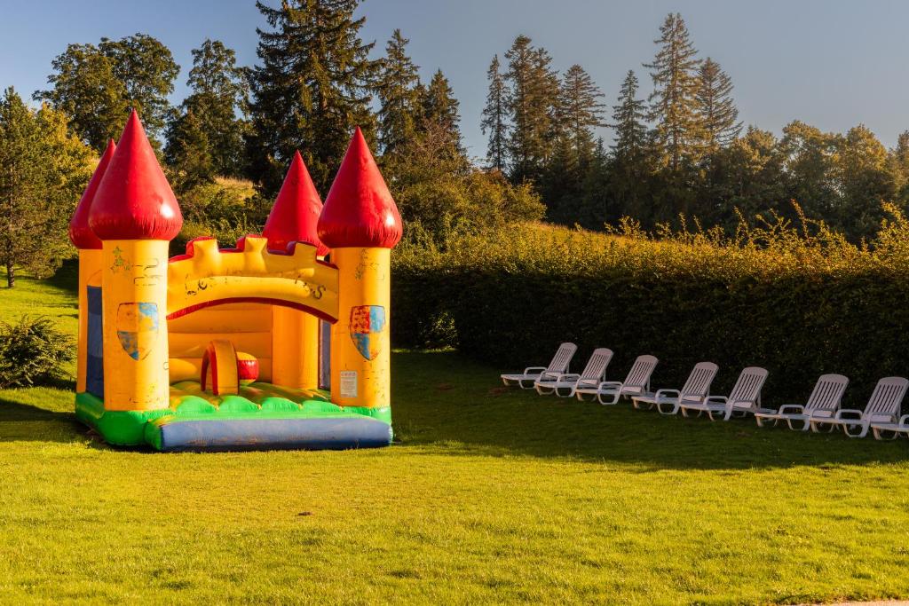 Herní místnost nebo prostor pro děti v ubytování Jura Sport & Spa Resort