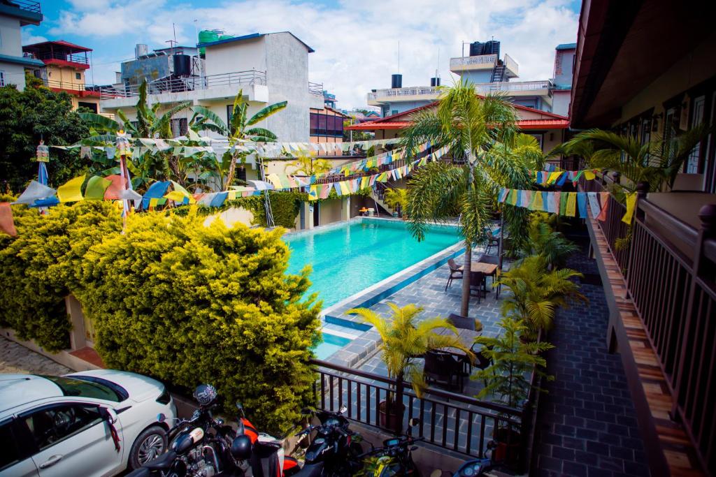 Bassein majutusasutuses Busy Bee Resort, Pokhara või selle lähedal