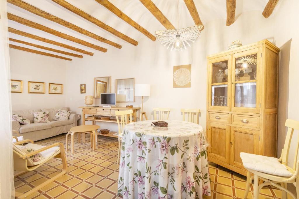 Μια τηλεόραση ή/και κέντρο ψυχαγωγίας στο Casa Estel Miracle