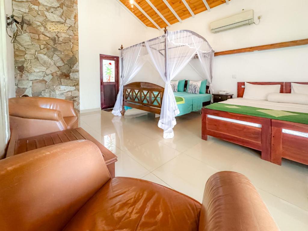 Airport Green Olive Villa - 2