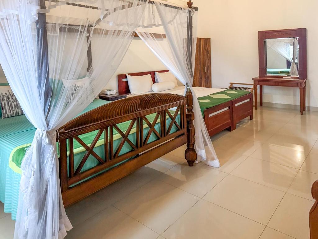 Airport Green Olive Villa - 6